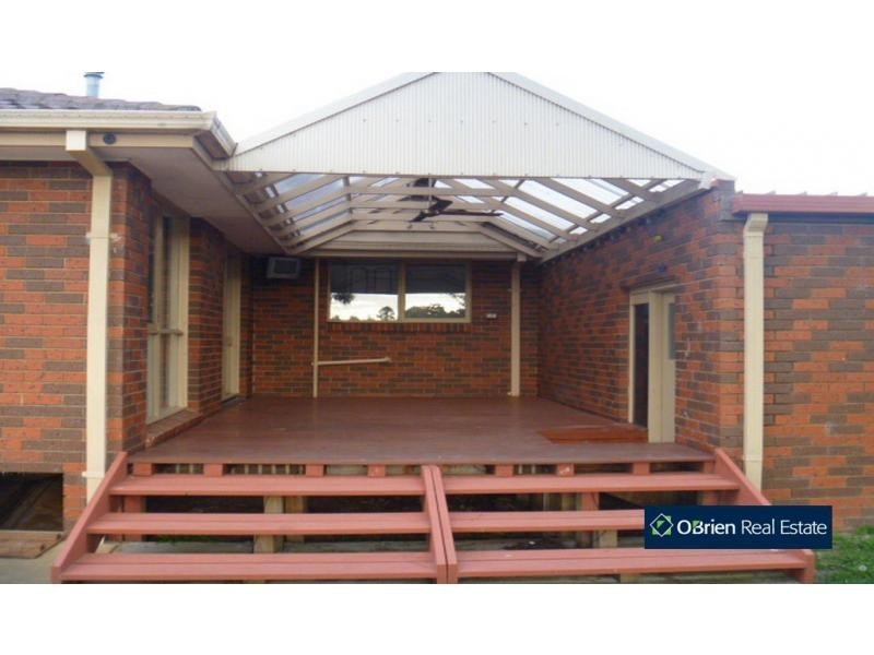 4 Heatherlea Crescent, Narre Warren VIC 3805