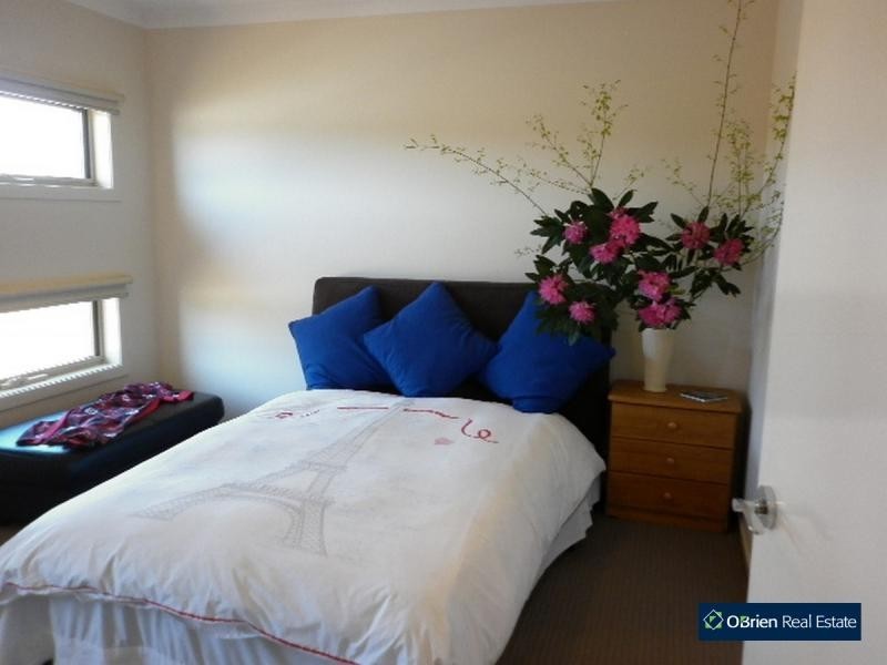 5 Moore Mews, Pakenham VIC 3810