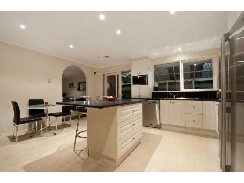 9 Ashfield Drive, Berwick VIC 3806