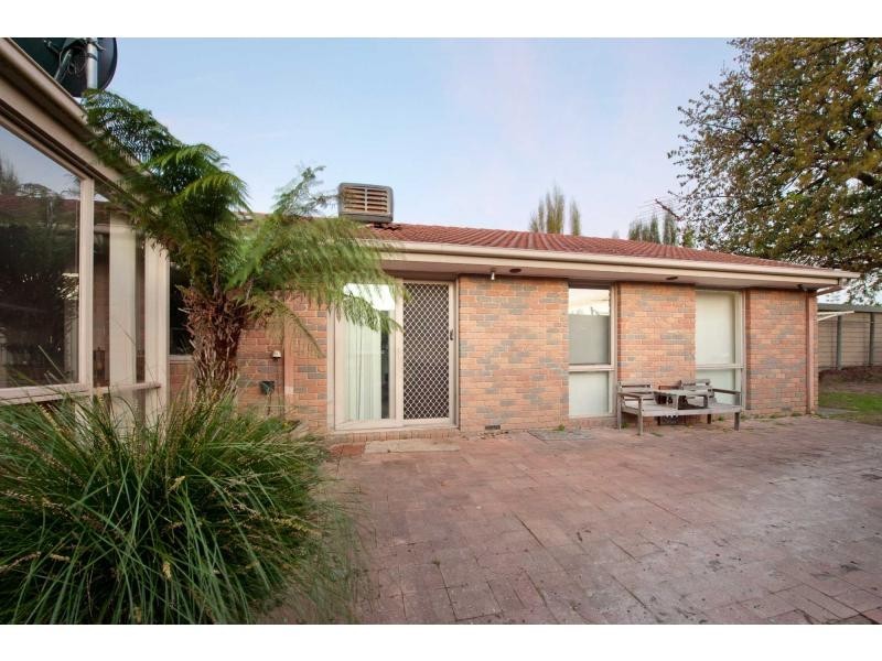 13 Andrew Court, Pakenham VIC 3810