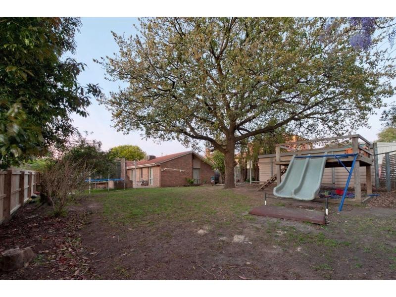 13 Andrew Court, Pakenham VIC 3810