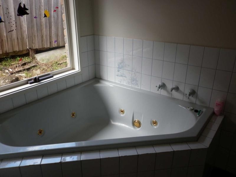 13 Andrew Court, Pakenham VIC 3810