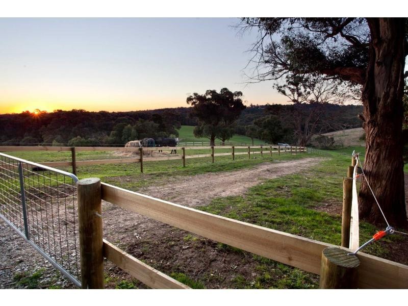 385 Dickie Road, Beaconsfield Upper VIC 3808