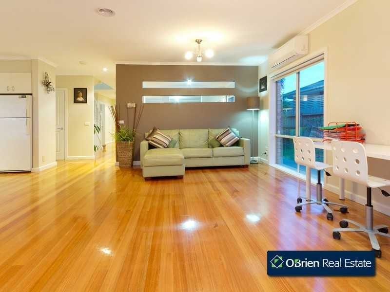 1 Walcott Place, Narre Warren South VIC 3805