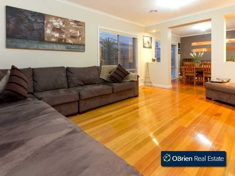 1 Walcott Place, Narre Warren South VIC 3805