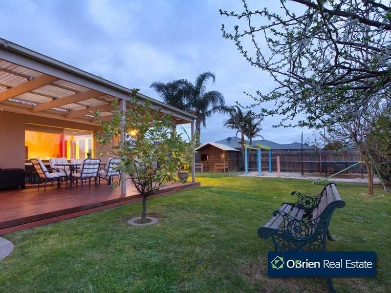 1 Walcott Place, Narre Warren South VIC 3805