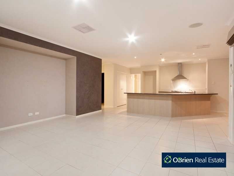 77 Viewgrand Drive, Berwick VIC 3806