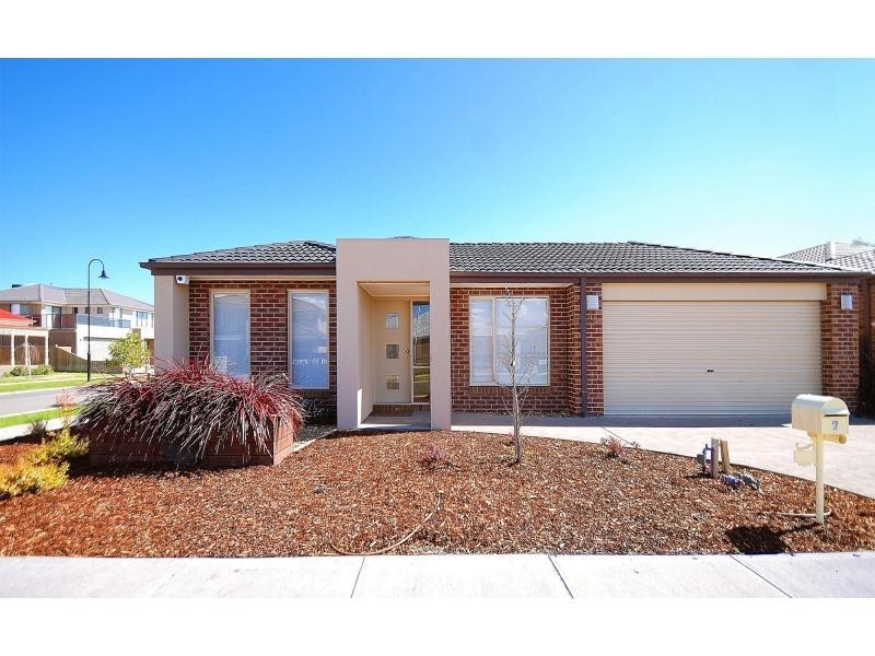 7 Black Caesar Drive, Cranbourne East VIC 3977