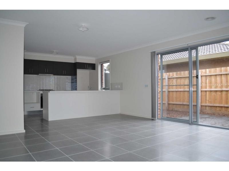 Unit 4/182 Princess Highway, Pakenham VIC 3810