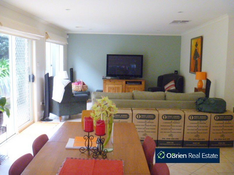 35 Fieldstone Boulevard, Beaconsfield VIC 3807