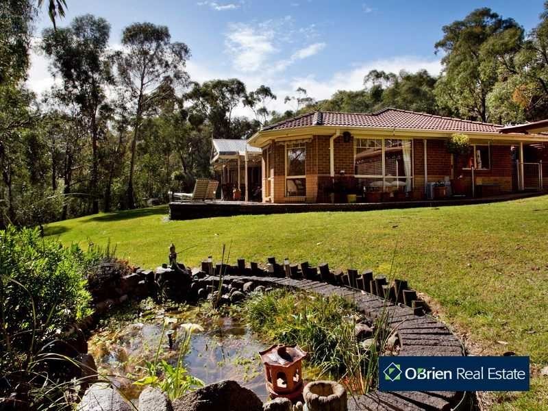 53 Lewis Road, Beaconsfield Upper VIC 3808