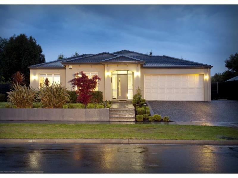 123 Bemersyde Drive, Berwick VIC 3806