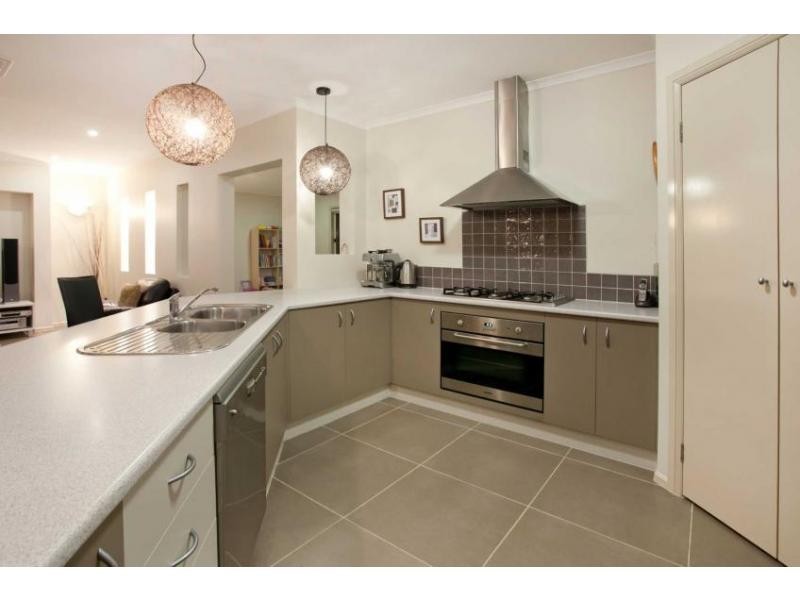 123 Bemersyde Drive, Berwick VIC 3806