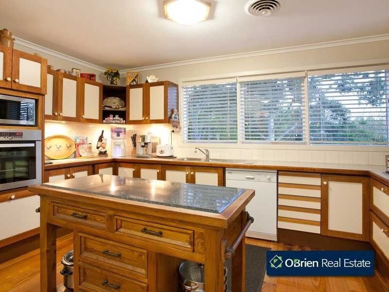 5 Kramer Drive, Berwick VIC 3806