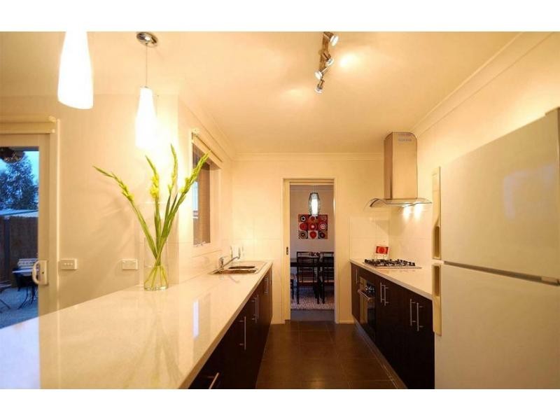 17 Cameron Way, Pakenham VIC 3810