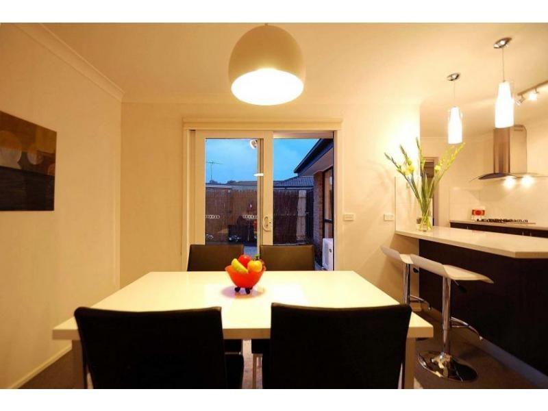 17 Cameron Way, Pakenham VIC 3810