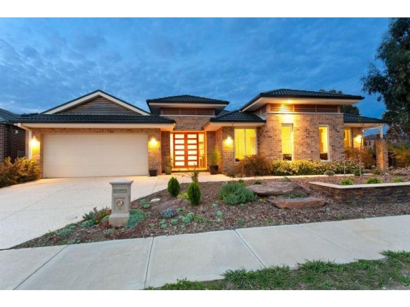 2 Grand Manor Drive, Berwick VIC 3806