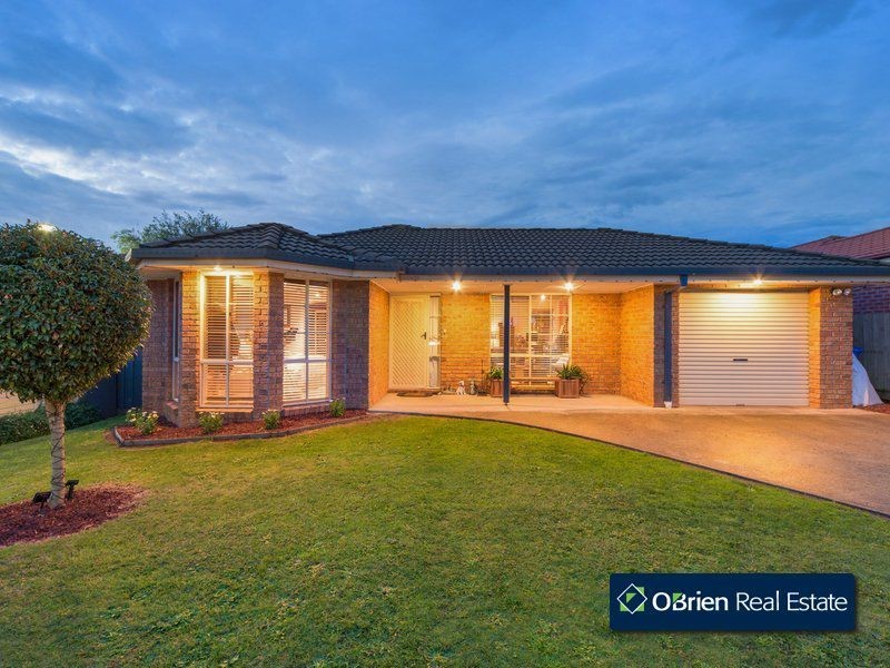 1 Kirrilee Court, Berwick VIC 3806