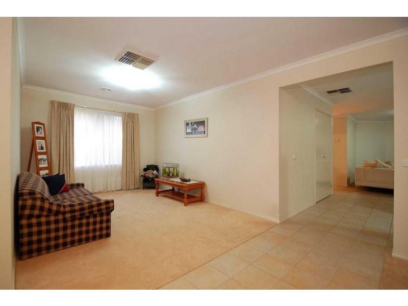 43 Marsh Grove, Berwick VIC 3806