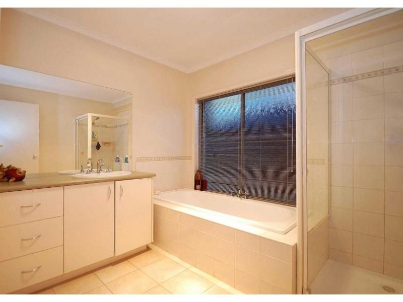 43 Marsh Grove, Berwick VIC 3806