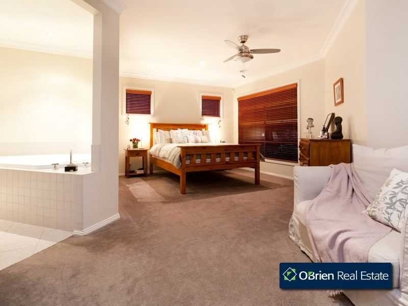 15 Viewgrand Drive, Berwick VIC 3806