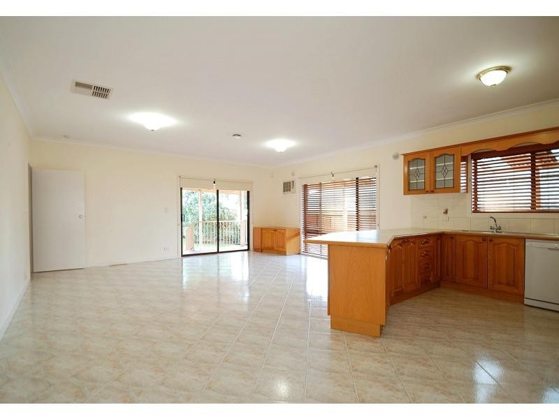 32 Crystalbrook Court, Narre Warren South VIC 3805