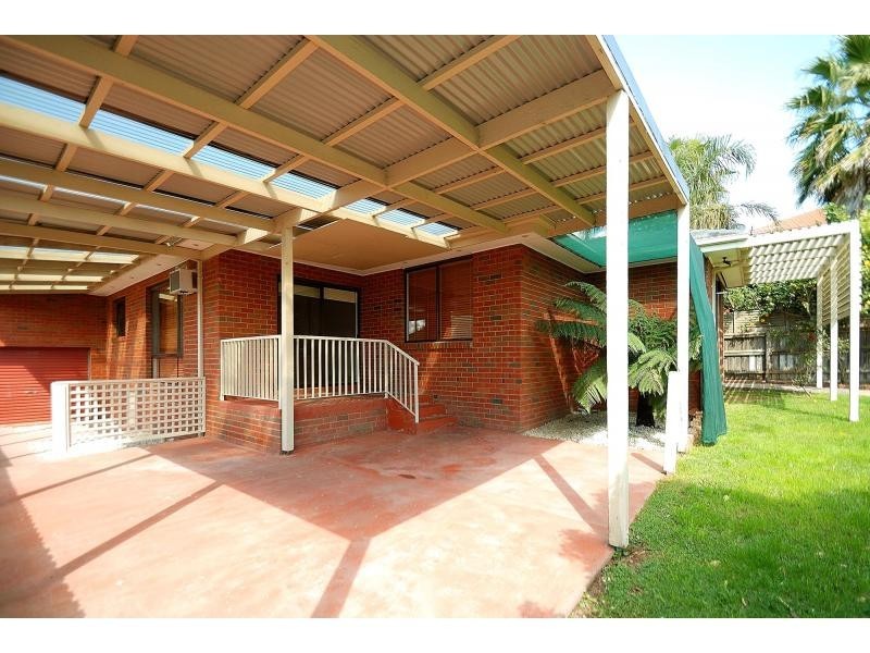 32 Crystalbrook Court, Narre Warren South VIC 3805