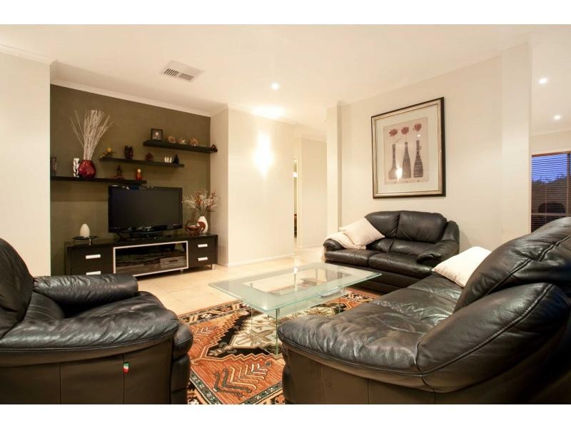 29 Tuileries Rise, Narre Warren South VIC 3805