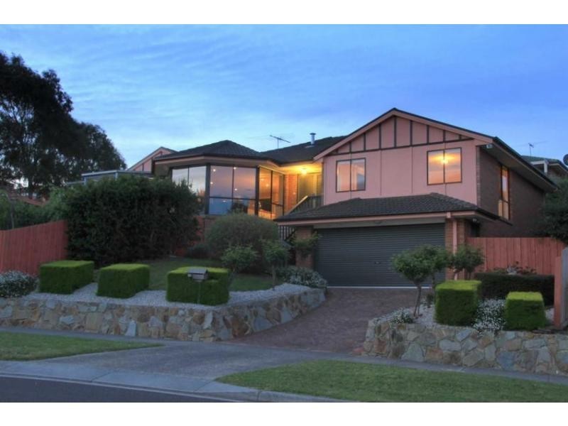 6 Hillcrest Avenue, Narre Warren VIC 3805