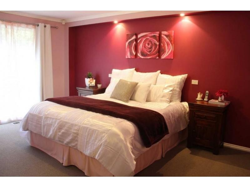 6 Hillcrest Avenue, Narre Warren VIC 3805