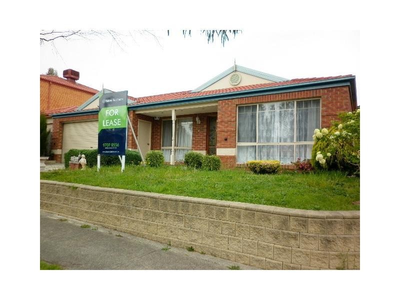24 Regent Close, Berwick VIC 3806