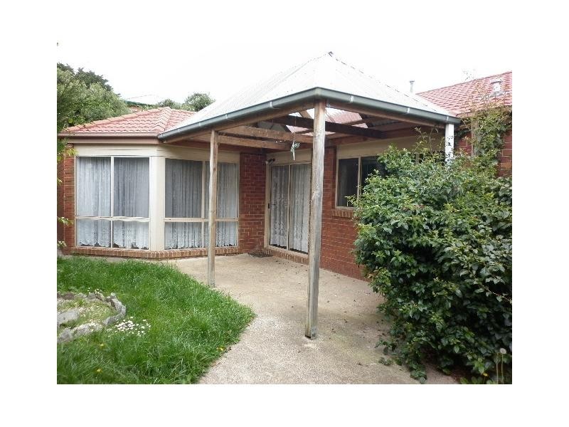 24 Regent Close, Berwick VIC 3806