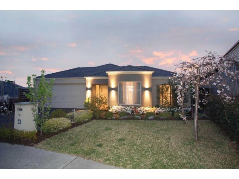 12 Lorne Court, Berwick VIC 3806