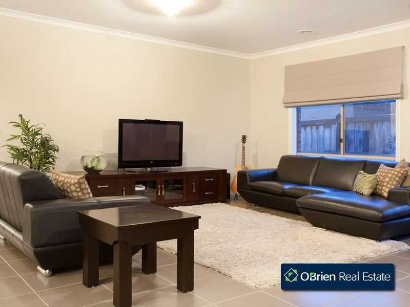 56 Tipperary Circuit, Pakenham VIC 3810