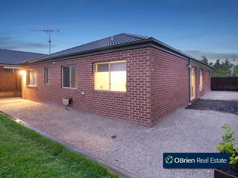 56 Tipperary Circuit, Pakenham VIC 3810