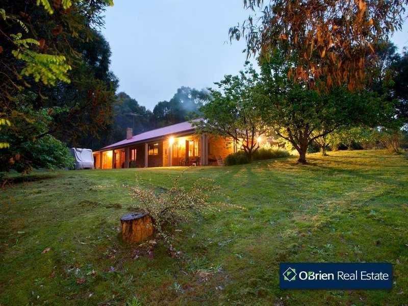 8 Sugarloaf Road, Beaconsfield Upper VIC 3808
