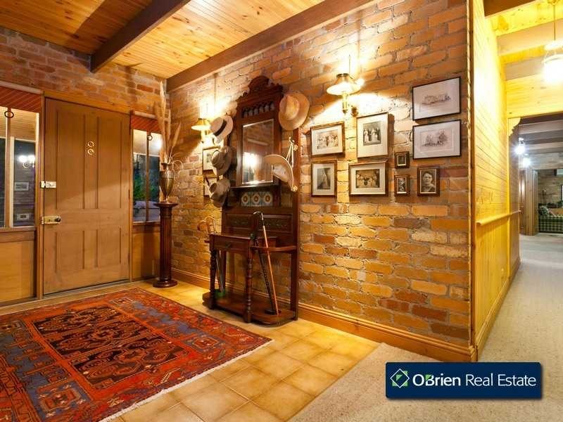 8 Sugarloaf Road, Beaconsfield Upper VIC 3808