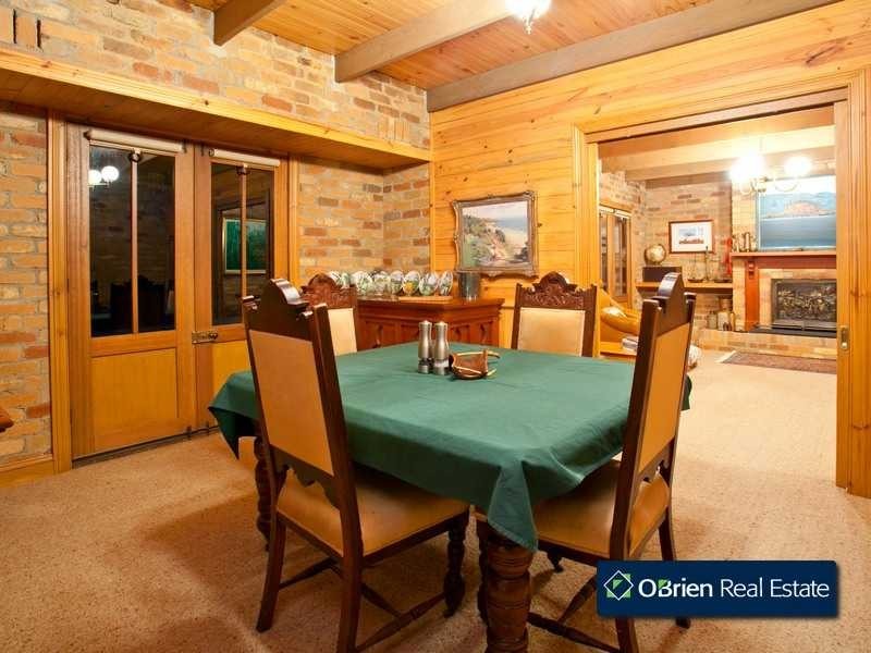 8 Sugarloaf Road, Beaconsfield Upper VIC 3808