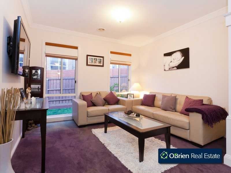 1 Glasshouse Court, Berwick VIC 3806