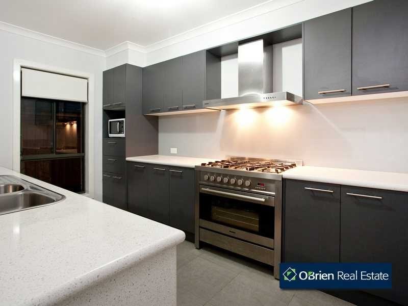 3 Barak Avenue, Berwick VIC 3806