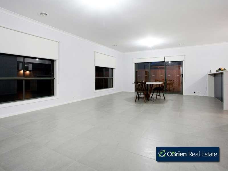 3 Barak Avenue, Berwick VIC 3806