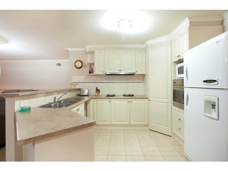 17 Scotsdale Drive, Cranbourne East VIC 3977