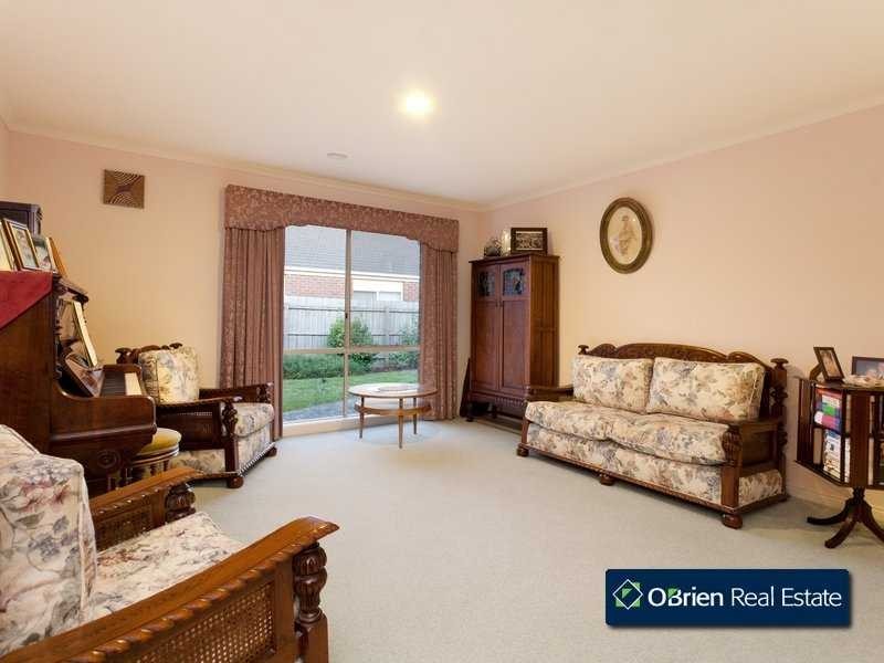 17 Castleridge Court, Narre Warren South VIC 3805