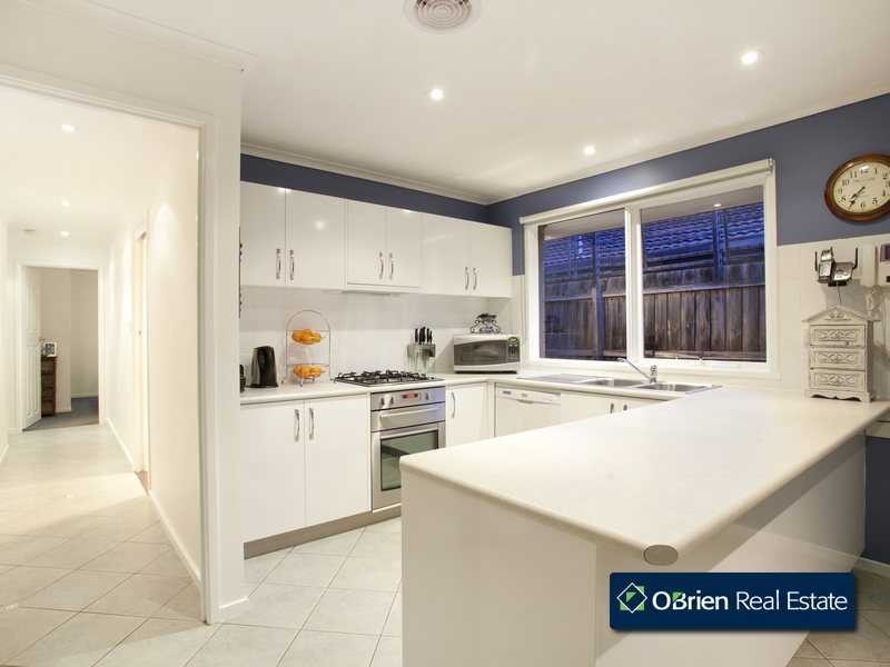 6 Venables Court, Berwick VIC 3806