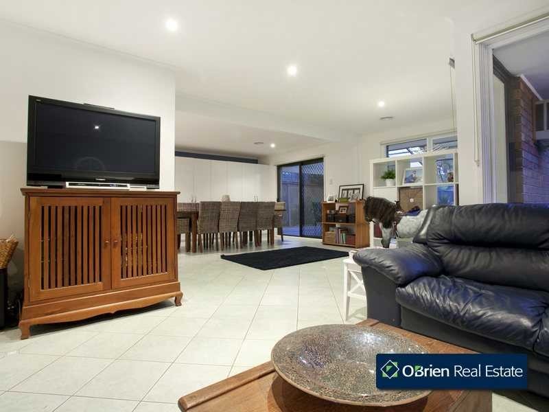 6 Venables Court, Berwick VIC 3806