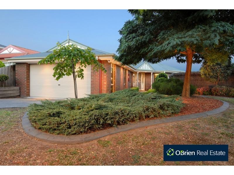 4 Hillrise Close, Narre Warren South VIC 3805