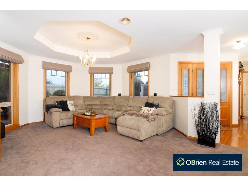 4 Hillrise Close, Narre Warren South VIC 3805