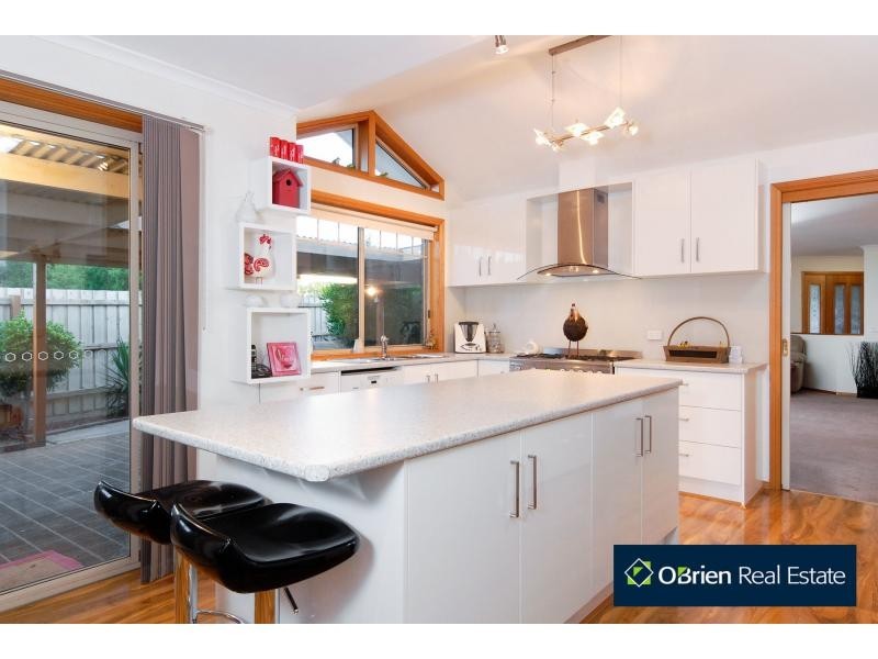 4 Hillrise Close, Narre Warren South VIC 3805