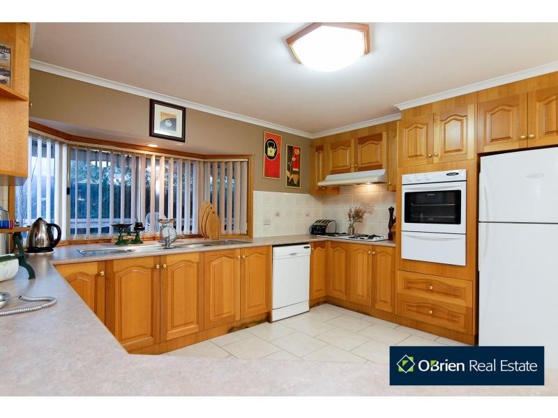 6 Shamrock Close, Narre Warren South VIC 3805