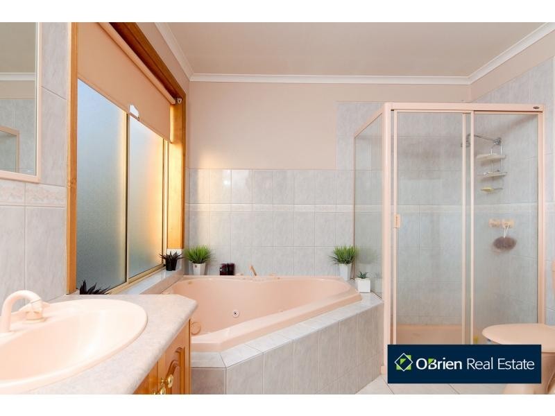 6 Shamrock Close, Narre Warren South VIC 3805